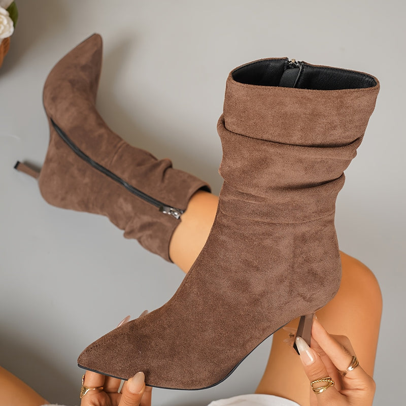 Bottes Daim Femme, Talon Fin Plissé – coloris marron foncé