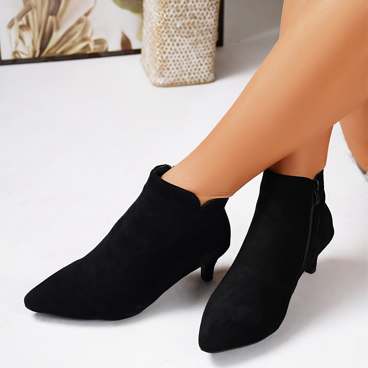 Bottines Femme Petit Talon, Aspect Daim, Noir ou Café, vue 3