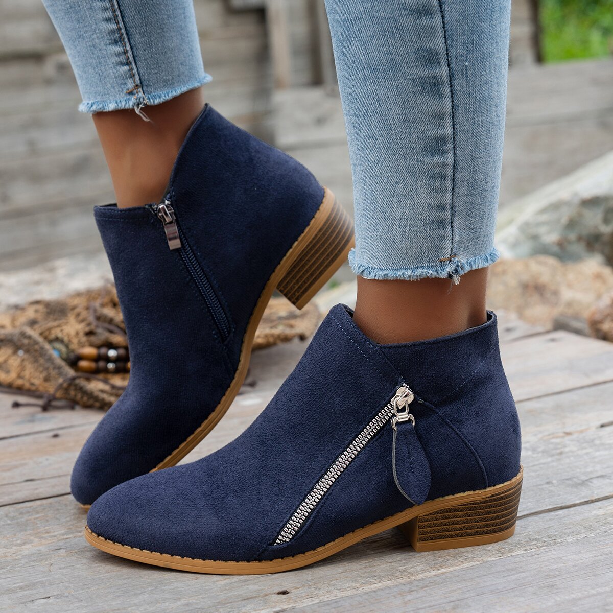 Bottines Femme Bout Pointu, Zip Décoratif – coloris bleu marine
