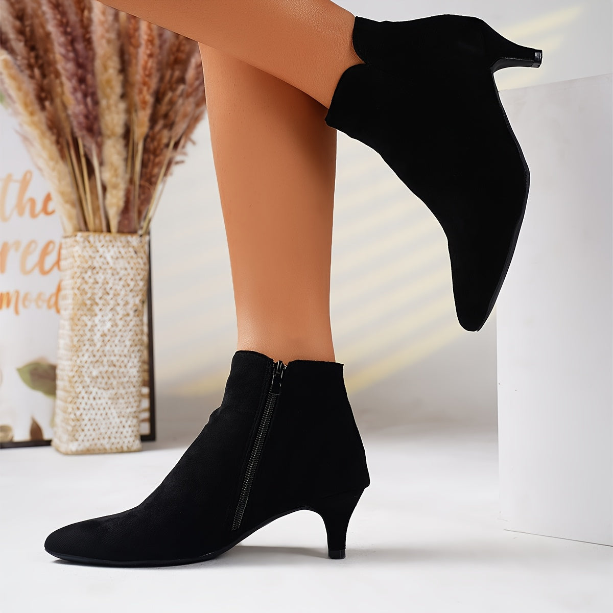Bottines Femme Petit Talon, Aspect Daim, Noir ou Café – coloris noir