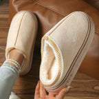 Chaussons Bottes Femme Aspect Daim, Col Brodé, Plateforme – coloris beige