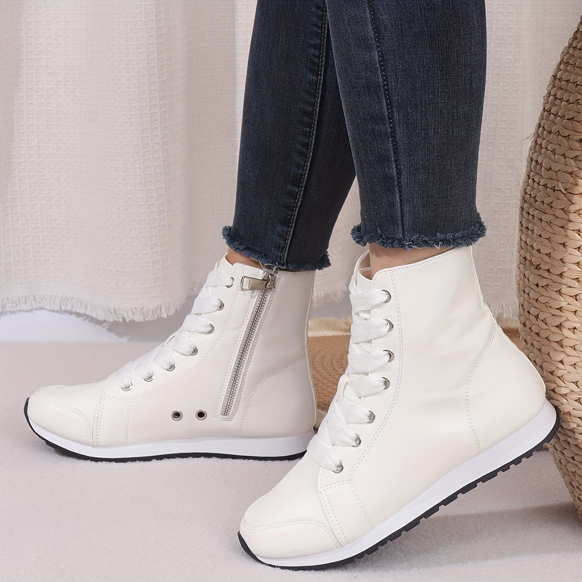 Bottines Sport Femme Similicuir, Lacets et Zip, vue 4