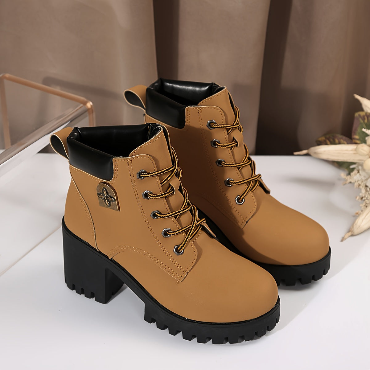 Bottes à Lacets Femme Courtes, Talon Haut Cranté, vue 3