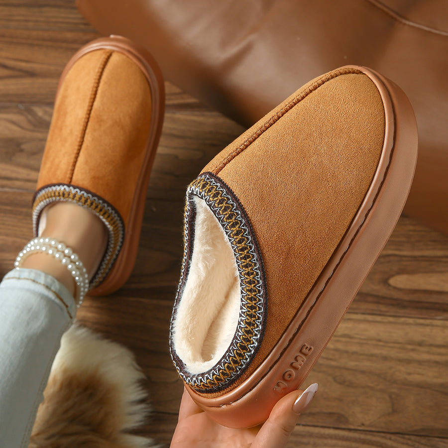Chaussons Bottes Femme Aspect Daim, Col Brodé, Plateforme – coloris camel