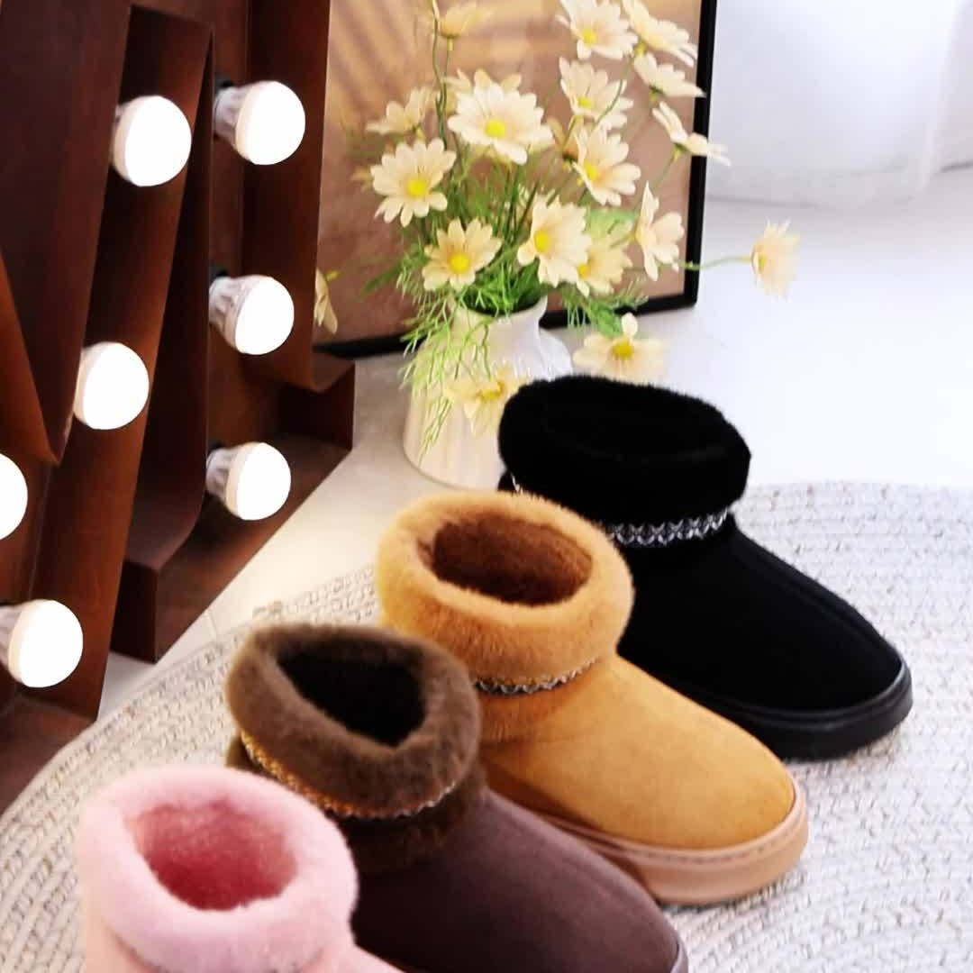 Bottes Fourrées Femme, Tissu Effet Daim, vue 5