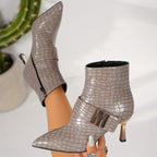 Bottines Femme Effet Croco ou Zèbre, Similicuir, Boucle Dorée – coloris taupe