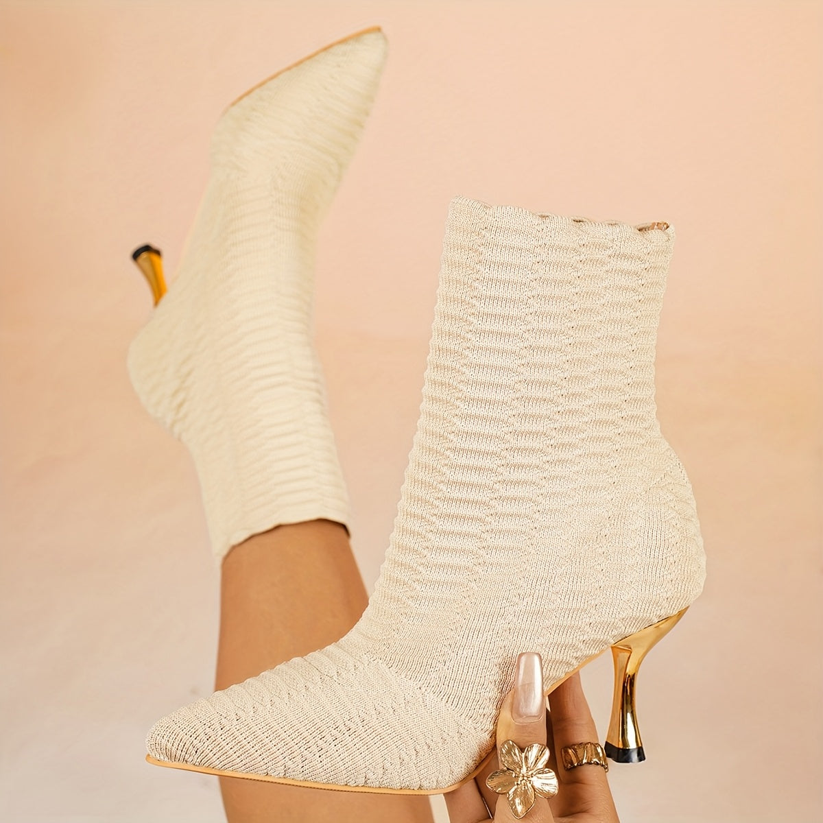 Bottes Chaussettes Femme Maille Texturée, Talon Doré – coloris blanc cassé
