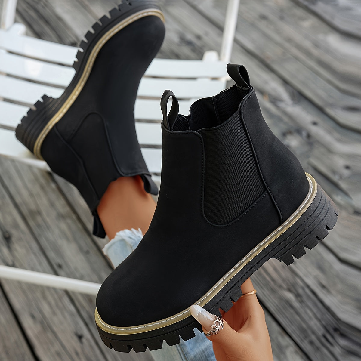 Bottes Chelsea Femme Similicuir Mat, Semelle Crantée – coloris noir