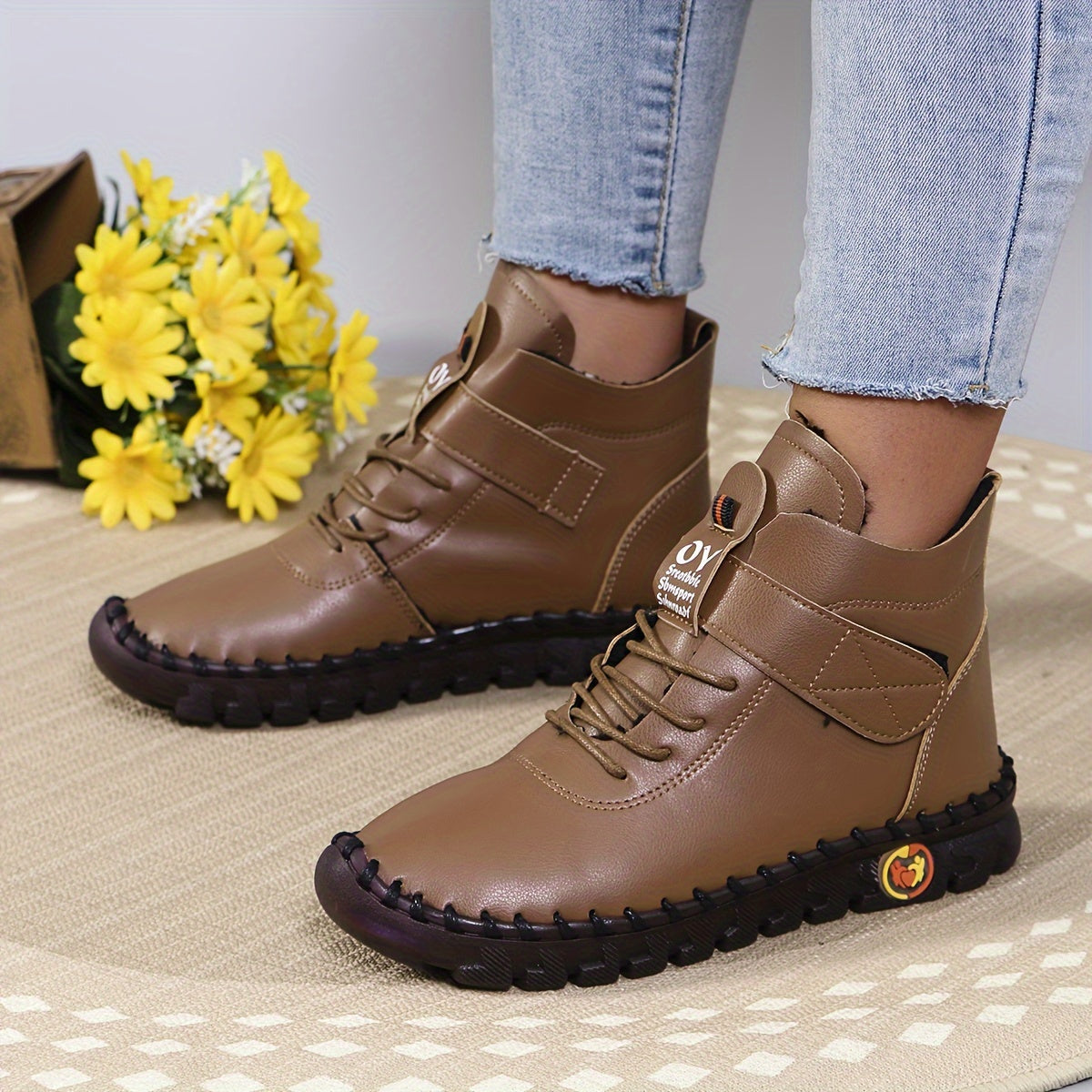 Bottines Montantes Similicuir, Coutures Apparentes – coloris marron clair